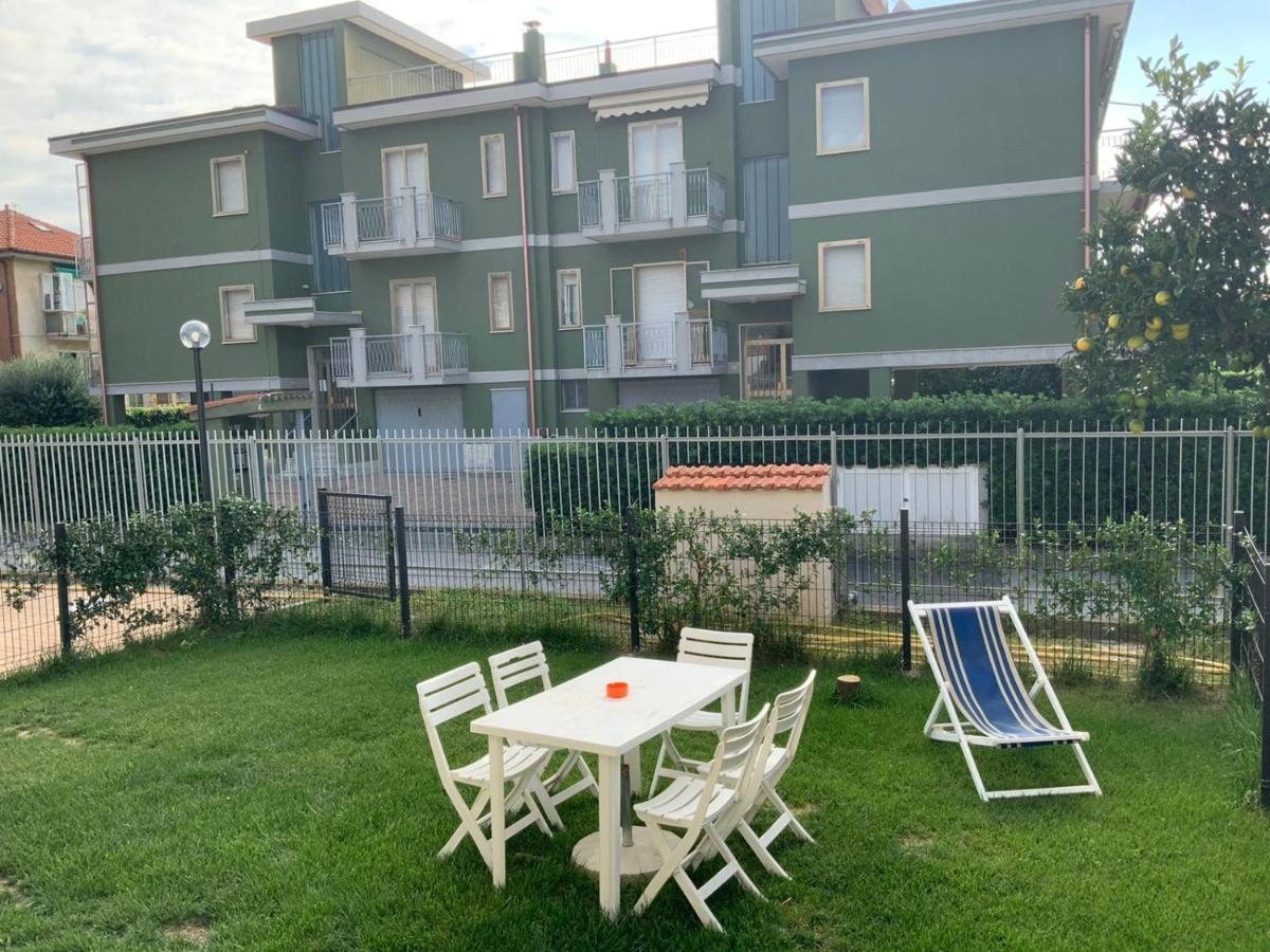 Casa Vacanze Romeo Pietra Ligure Esterno foto