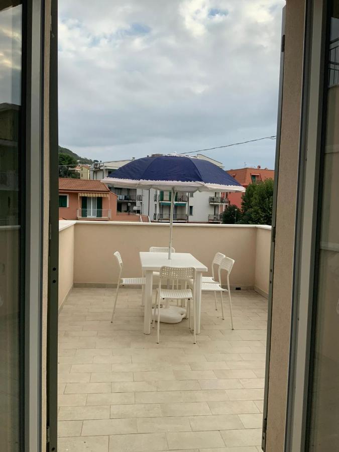 Casa Vacanze Romeo Pietra Ligure Esterno foto